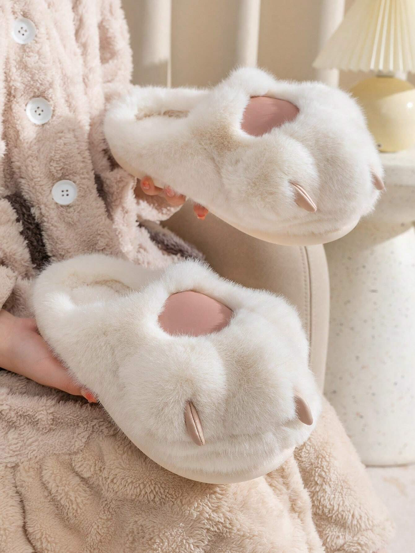 SnugSteps™ Plush Kitty Paw Slippers (Copy)